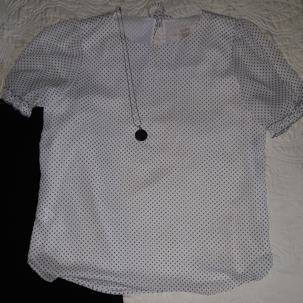 🎈3/$25 Loft blouse